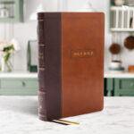KJV Holy Bible with 73,000 Center-Column Cross References, Brown Leathersoft, Red Letter, Comfort Print: King James Version